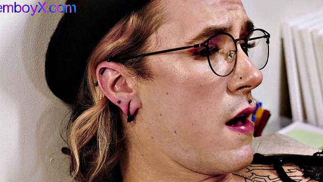 Artist femboy banged in art gallery after deepthroating