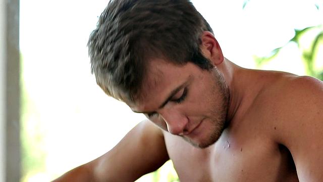 Amateur jock gets fucked in hairy asshole by boyfriend at home