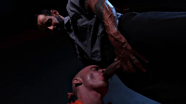 FamilyCreep - Bearded Guard Barebacks Inmate And He LOVES IT