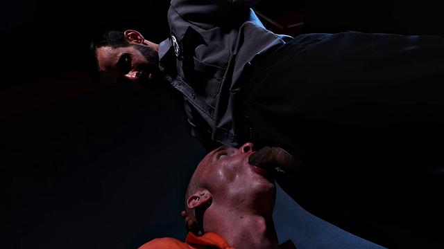 FamilyCreep - Bearded Guard Barebacks Inmate And He LOVES IT