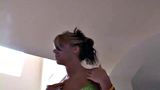 Sweet Kelli Photoshoot in Sexy Pose