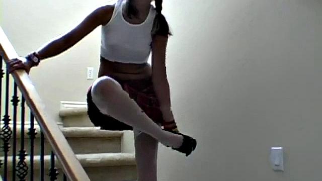 Sweet Kelli Photoshoot in Sexy Pose