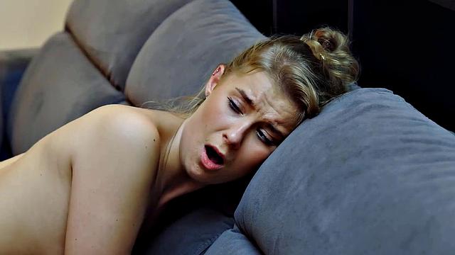 STUCK4K. Beauty is restrained so stranger lured her into getting off