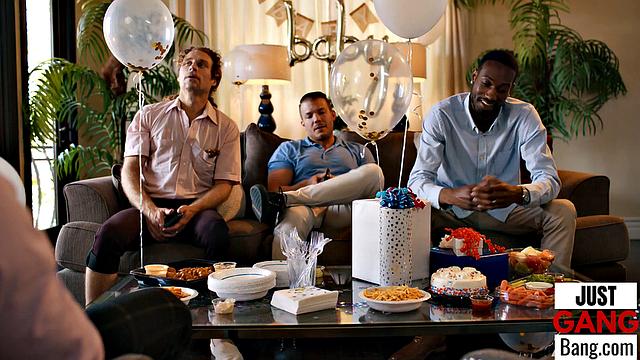 Round booty bae gets both holes stretched