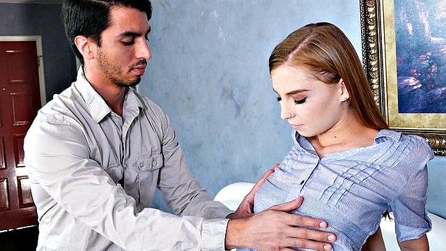 Ава Паркер намылила тело, а Ник Галлоуэй не дал ей заскучать