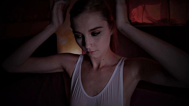 Ава Паркер намылила тело, а Ник Галлоуэй не дал ей заскучать