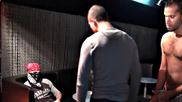 Real public skiing handjob