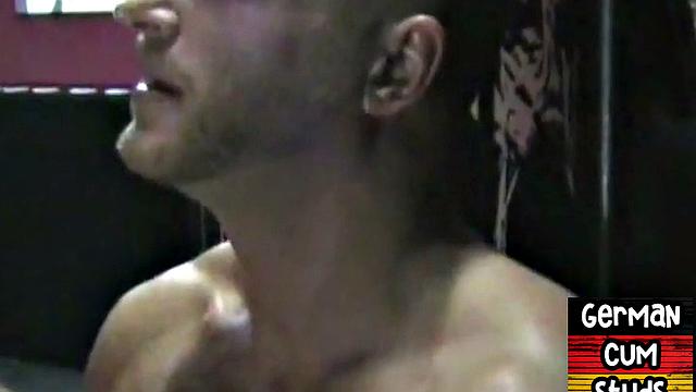 German bareback jock Fucks and Facializes BF at home