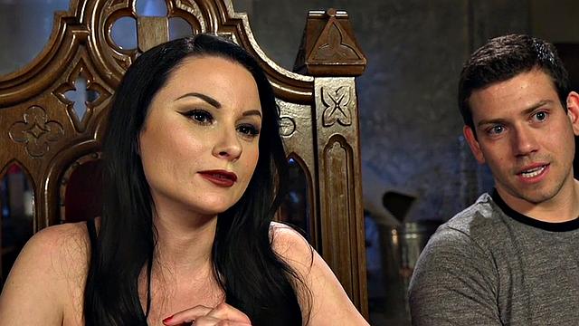 BDSM domina facesits sub for orgasm with Hitachi