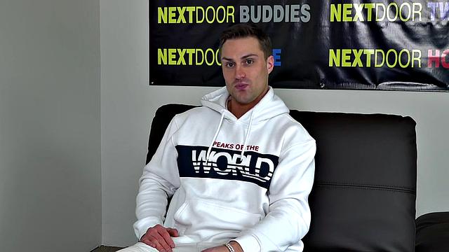 Amateur jock with athletic body jerks cock on casting