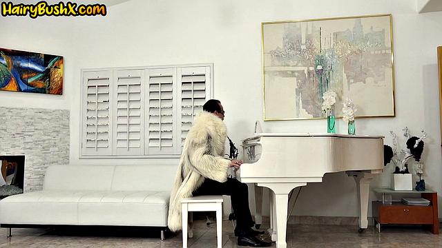 Hairy horny bae cock bouncing on DILF