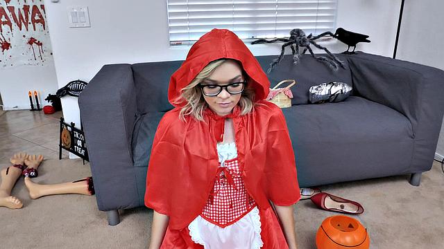 Halloween Stepsister Haammering