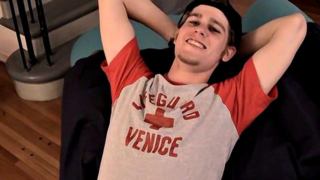 Big Feet Boy JT Reese's Nut-Busting Action