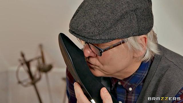 Sneaky Senior Sampling Shoe-Sniffer