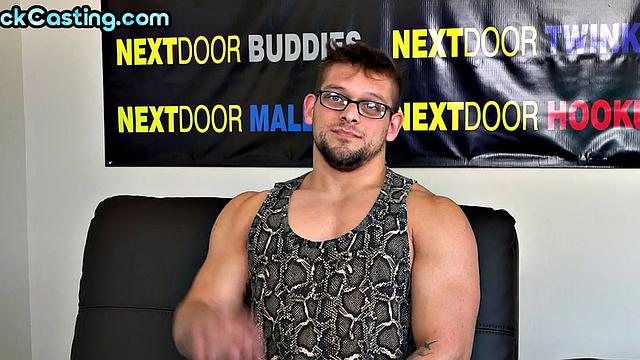 Solo athletic and inked jock jerks after interview