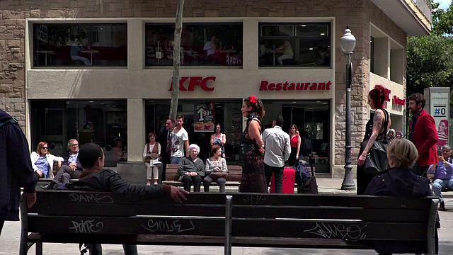 Redhead domina n lord showing their naked babe sub in public