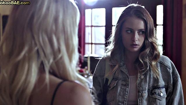 Stunning lesbo babes 3way muffdiving with MILF on couch