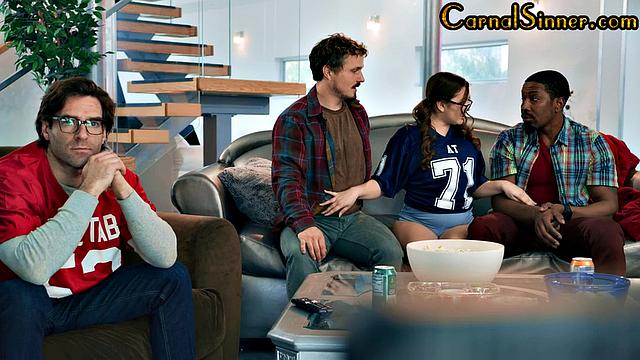 Nasty babe in glasses shared in IR threesome