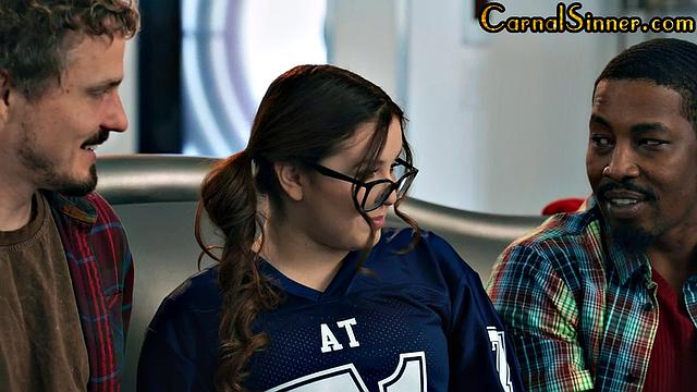 Nasty babe in glasses shared in IR threesome