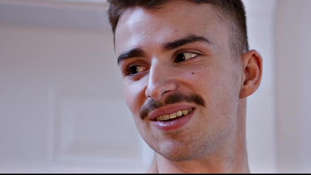 Сдержанная страсть вырывается после молитвы