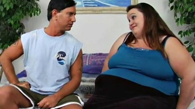 Nerdy Ann Shpws Her Assets