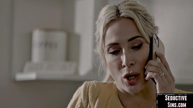 Nasty blondie pussylicked until orgasm