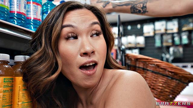 Bodega Babes Behaving