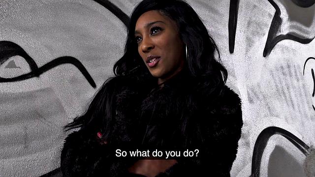 Watch this hot ebony babe bounce her perfect booty while getting pounded from behind in public park