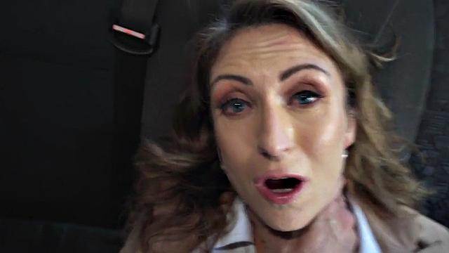 Taxi mature in stockings gets fucked in closeup