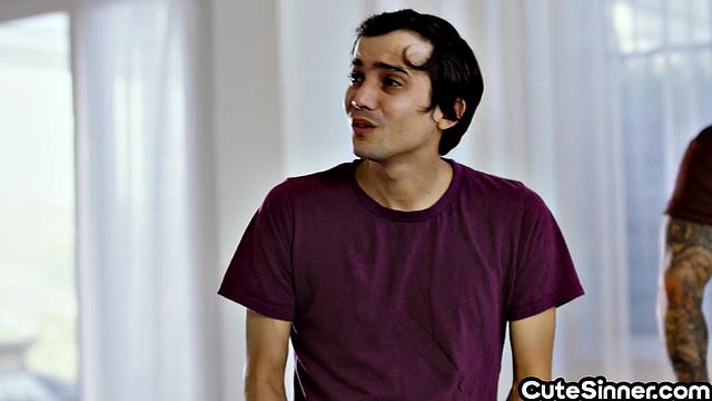 Blonde horny babe licked by big BFF