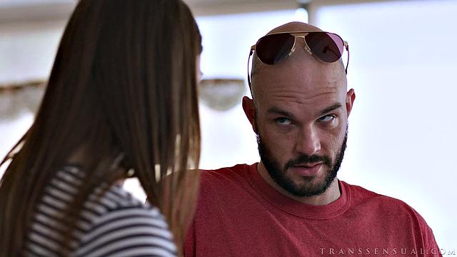 TS Hot Wives 4 - Сцена 1 - Wifey любит по-глубже