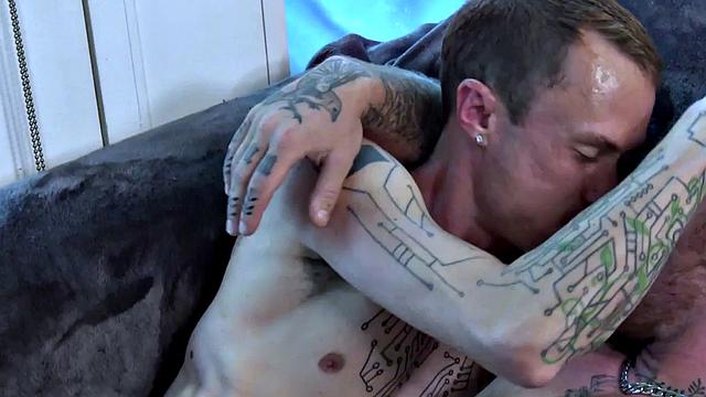 FTM inked stud gets toyed with dildo after pussyfucked