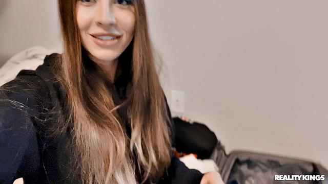 Welcum to the Biz, Melissa!