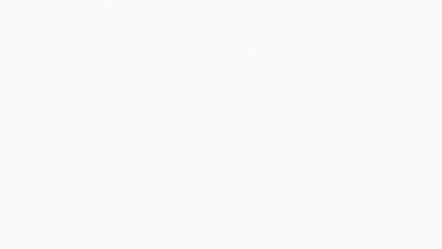 смотри, как люси получает глубокий лесбийский фистинг на диване