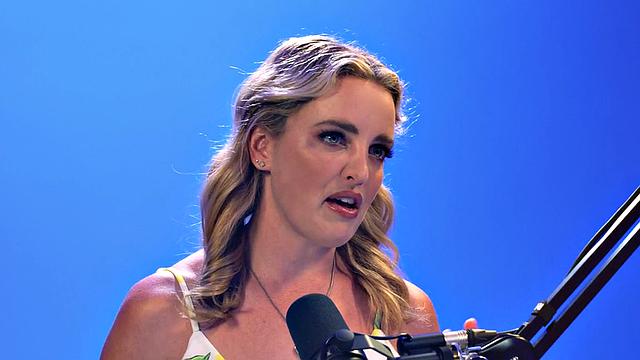 Cockhungry babe enjoys masturbating her wet shaved pussy