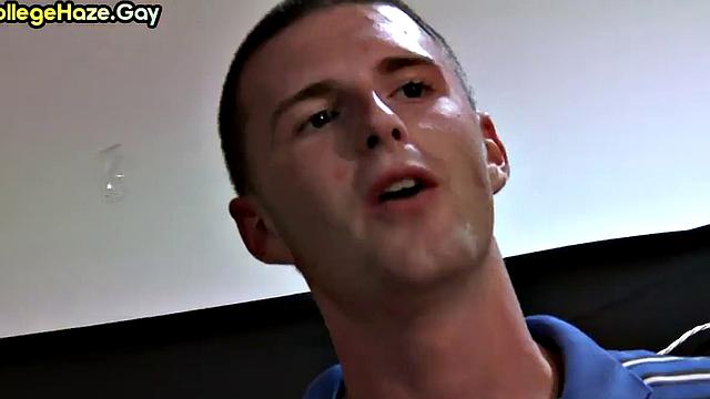 Studs cockriding in dorm on college