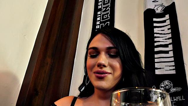 Bigtit trans beauty wanking while riding boyfriend's cock