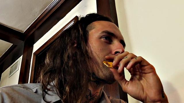 Bigtit trans beauty wanking while riding boyfriend's cock