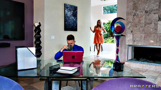 Work Can Wait, Fuck My Pussy