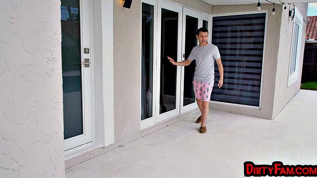 Outdoor threeway with stepmom