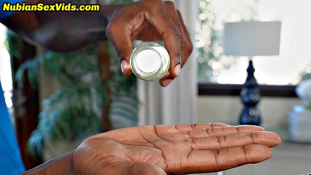 Oiled ebony bae pussybanged by masseur