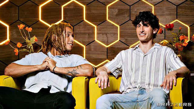 Черри ДеВиль устраивает отбор мужиков для жаркой вечеринки с Алексис Фокс и Элизабет Скайлар.