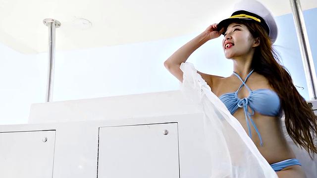 Jin and her friends take a boat ride and she bangs the captain