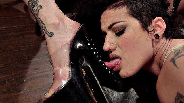 Strapon fucked MILF used in lezdom group BDSM sex