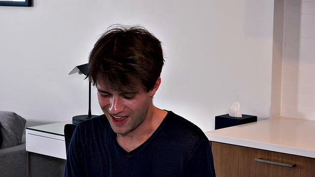 медвежий отчим учит парней сверху трахать по-гейски