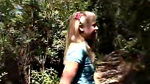 Amateur teen masturbating outdoors