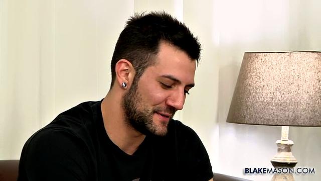 Hung Nathan Goes Solo! - Nathan Raider