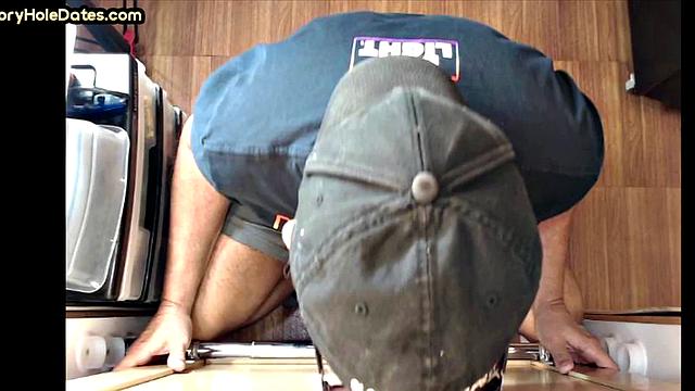 Gloryhole amateur mature deepthroats cock in home video