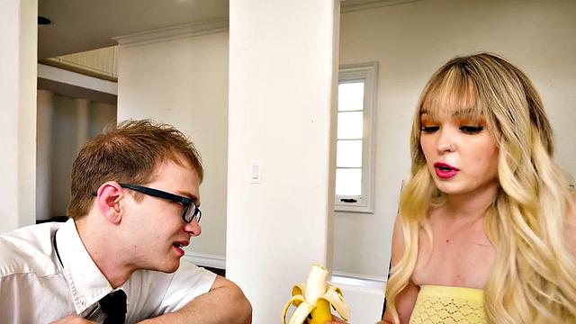 Hairypussy blonde babe drilled in missionary