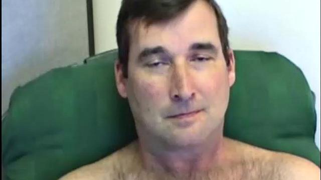 robert gets down and dirty with another working man